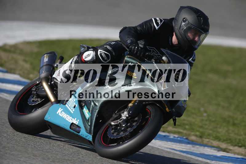 /Archiv-2024/02 29.01.-02.02.2024 Moto Center Thun Jerez/Gruppe gruen-green/124